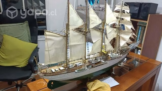 Buque Escuela Esmeralda o Dama Blanca