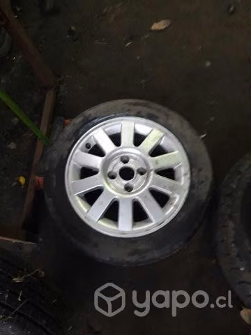 Llanta aro 15 renault clio megane con neumatico