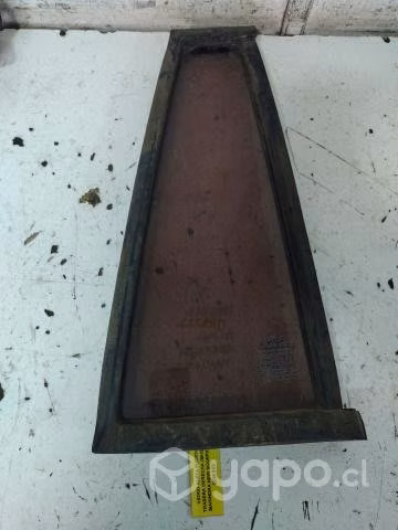 Vidrio Aleta Pta tra der (MHS222) Mahindra Scorpio