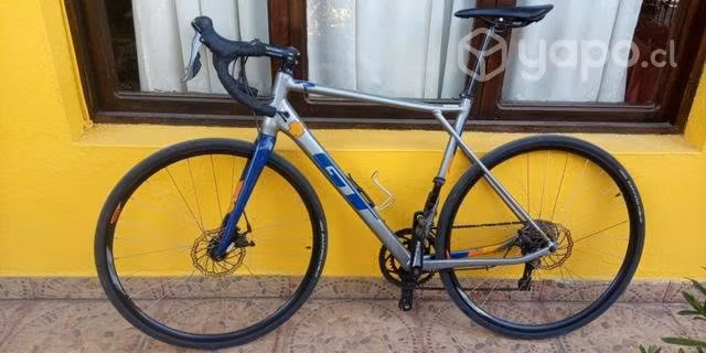 Bicicleta ruta GT Sport