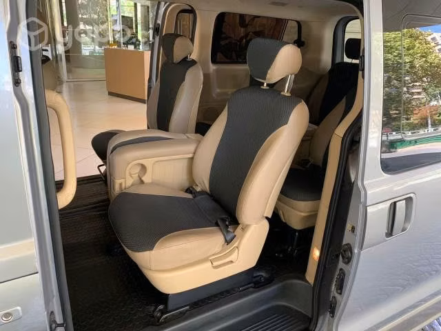 Minibus Hyunday ( modelo nuevo)H-1 año 2018