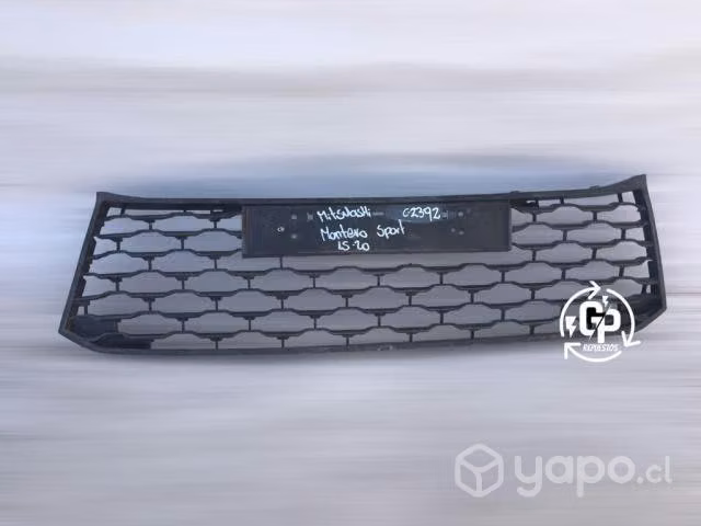 Rejilla mitsubishi montero sport 2015-2020