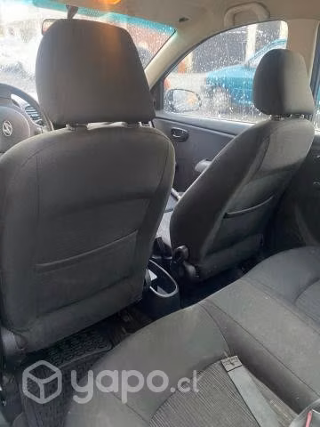 Hyundai i-10 2012