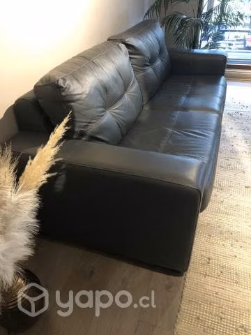 Sofa Sillon Rosen cuero gris casi nuevo