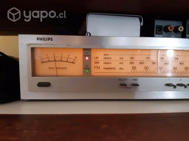 Tuner Philips / made in Belgica