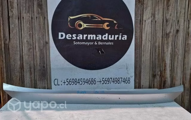 Moldura Rav4 trasera 2013 a 2019 2.1