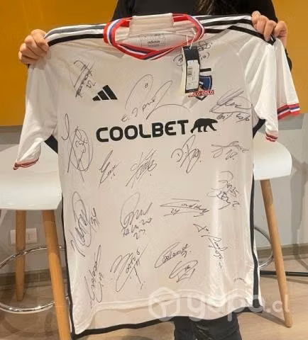 Camiseta autografiada plantel completo colo colo