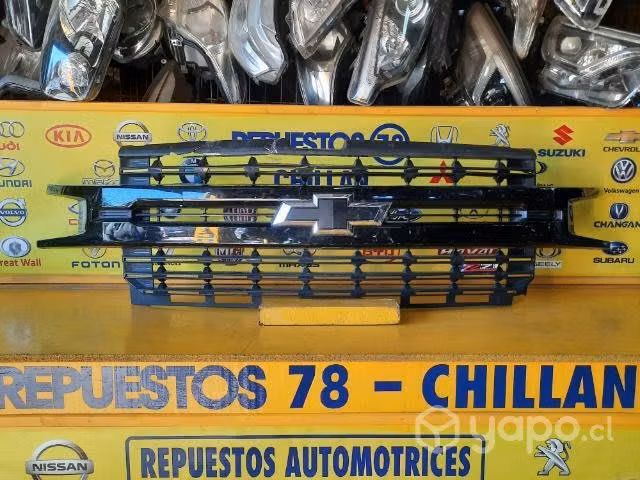 Mascara chevrolet silverado para reparar