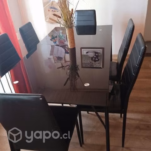 Mesa de vidrio negra