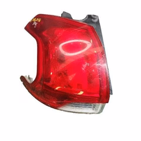 Foco izquierdo peugeot 2008 2013 2016