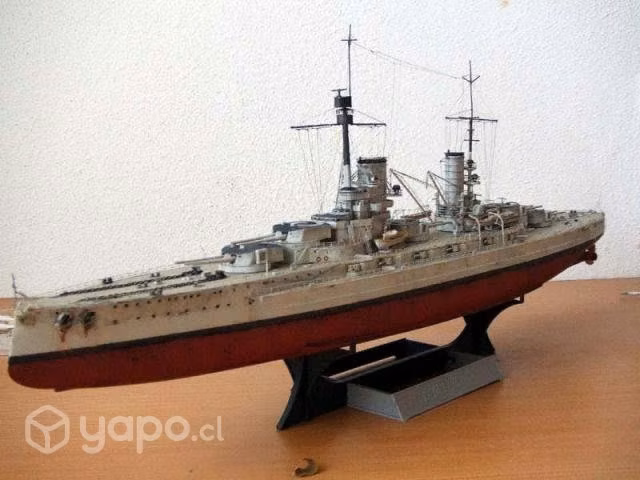 Maqueta Acorazado Alemán König, 1/700