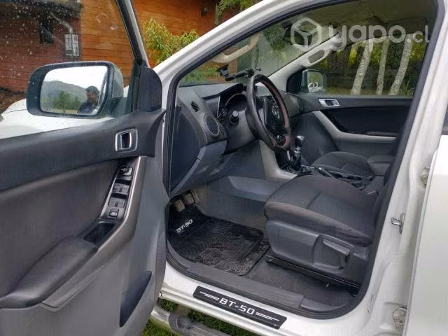 MAZDA BT50 2018 4x4 - Imagen 2