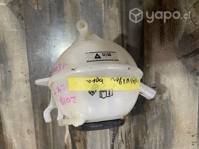 Deposito de agua Volkswagen Bora año 2018 1.4 turb