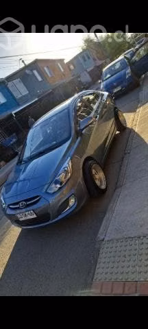 Vendo hyundai accent 2019 full - Imagen 4