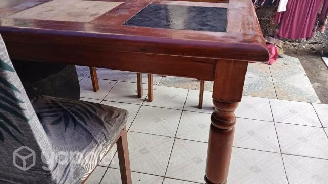 Comedor con 3 sillas