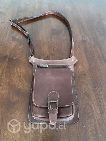 Cartera Bandolera de cuero. Color marrón. Nuevas