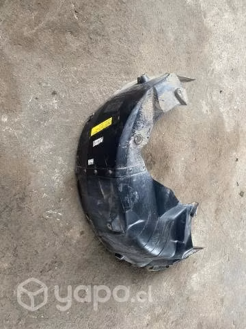 Guardafango trasero derecho Mahindra XUV500 2015