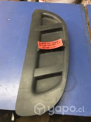 Moldura exterior Pilar trasero der mahindra pik up