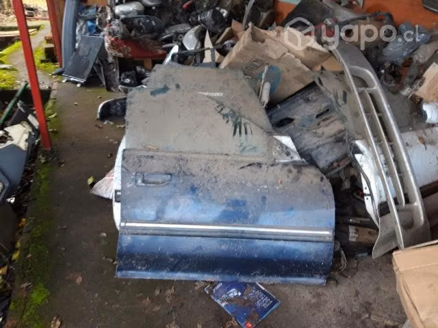 Puerta derecha subaru legacy 1992