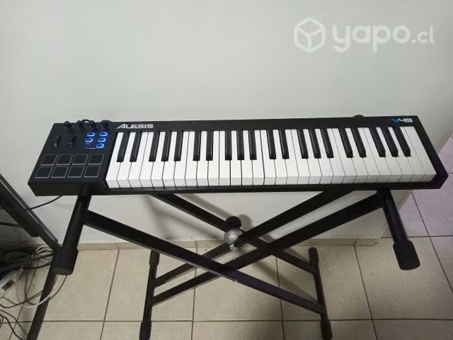 Alesis V49 + Atril (vendo o permuto) - Imagen 2