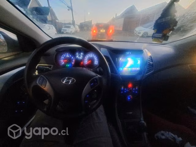 Se vende hyundai elantra 2015