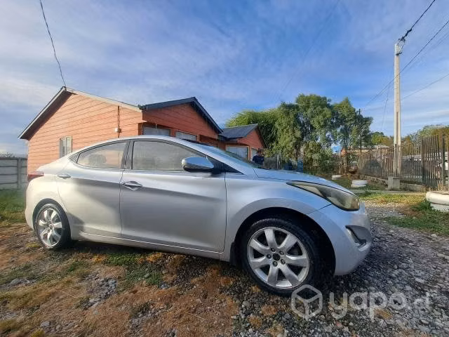 Se vende hyundai elantra 2015