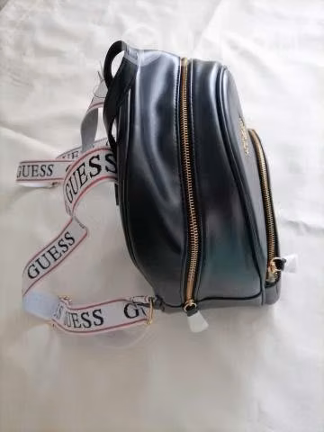 Mochila guess negra dama - Imagen 4