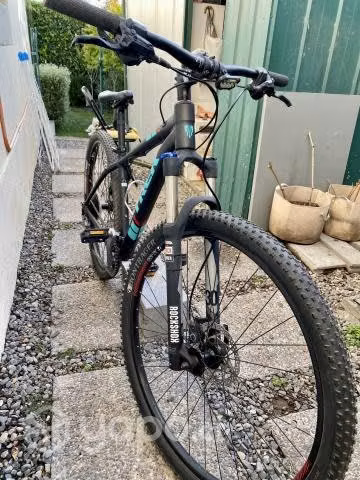 Bicicleta MTB Treck Xcaliber 7, aro 29