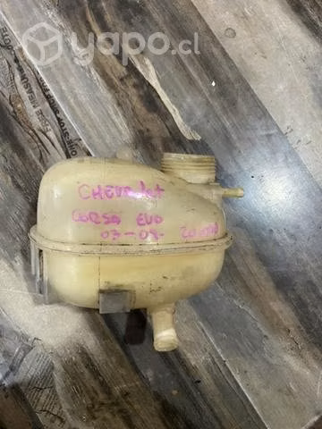 Deposito de agua Chevrolet corsa evolution 03/09