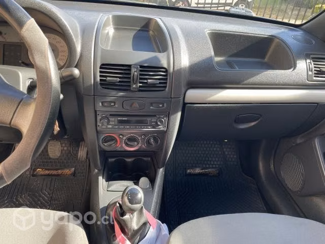 Vendo nissan platina - Imagen 6