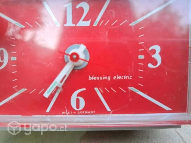 Reloj despertador rojo: blessing electric (aleman)