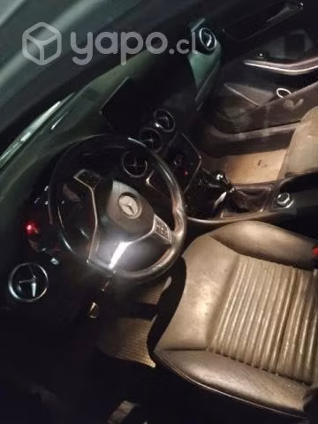 Vendo Mercedes Benz año 2013