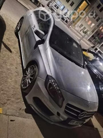 Vendo Mercedes Benz año 2013