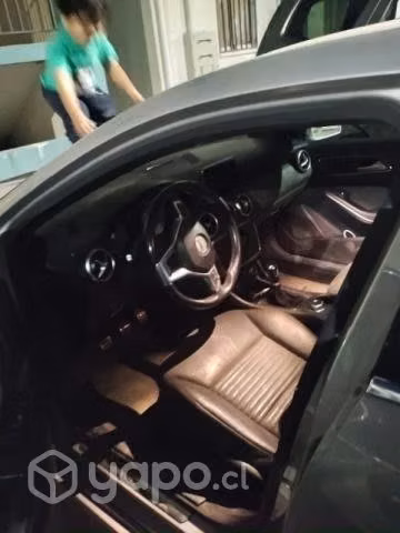 Vendo Mercedes Benz año 2013