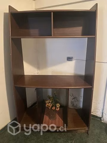 Mueble pared madera marrón