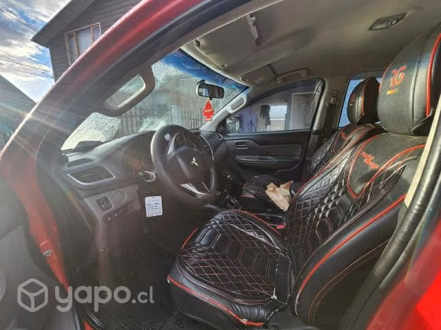 MITSUBISHI L200 - Imagen 4