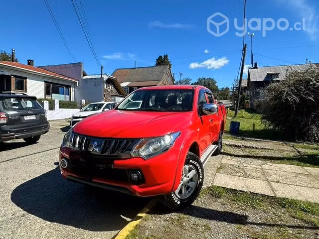 MITSUBISHI L200 - Imagen 2