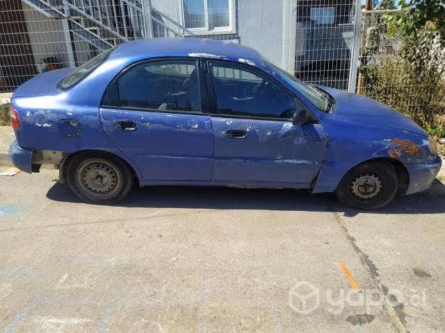 Daewoo lanos año 2000