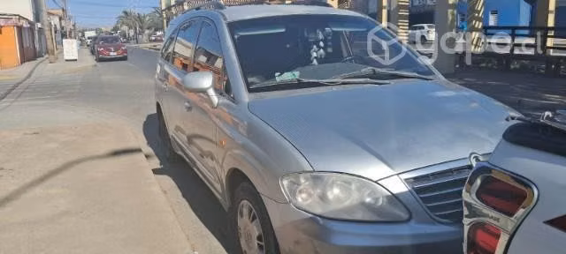 Ssangyong Stavic 2,7 año 2012 mecánico, diexcelent