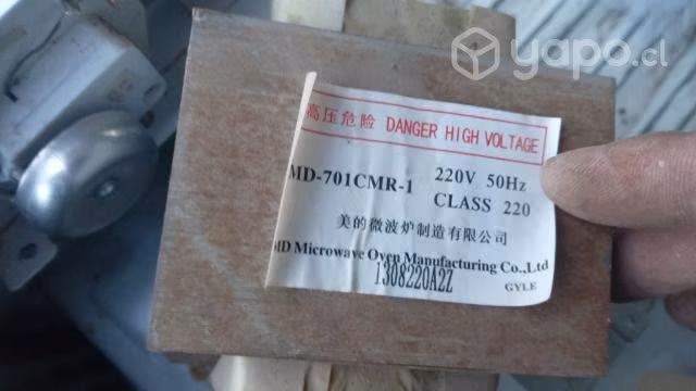 REPUESTO TRANSFORMADOR DE MICROONDAS (clase 220)