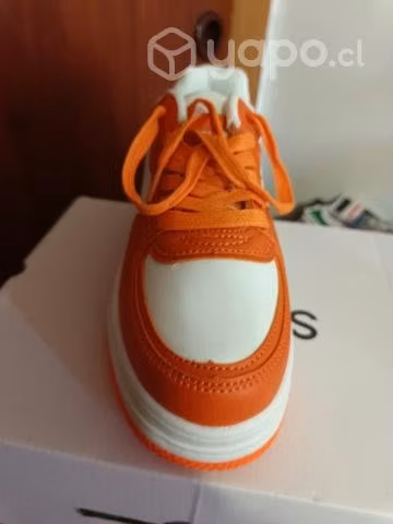 Zapatillas número 37 - Imagen 2