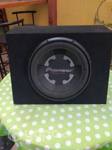 Parlante sub bufer Pioneer y amplificador