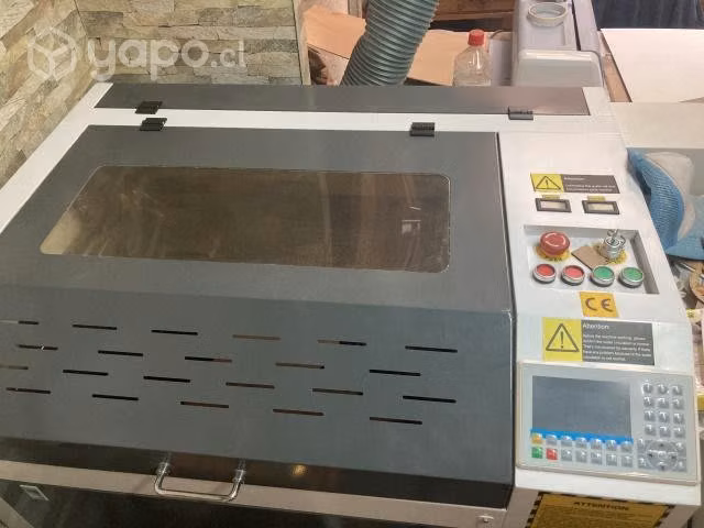 Cortador y Grabador Láser 600x400mm Reci W1