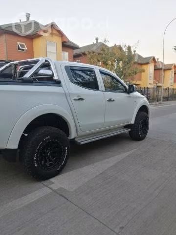 Vendo camioneta l200