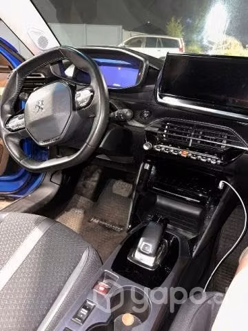 Peugeot 2008 año 2021