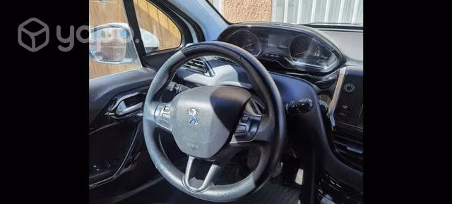 Peugeot 208 año 213