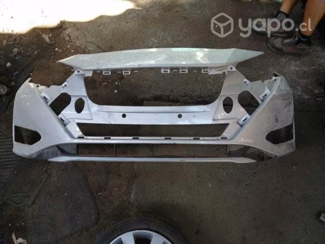 Parachoque delantero nissan new versa 2024 orig