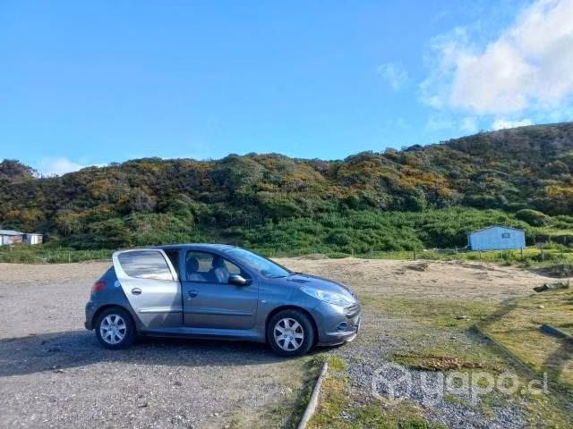 PEUGEOT 207 compact 2011