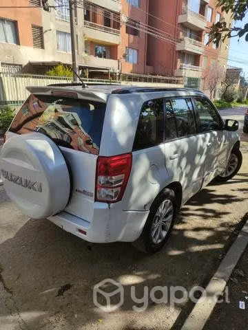 Suzuki grand Nomade