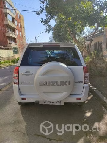 Suzuki grand Nomade